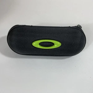 Estuche para gafas Oakley niños con cremallera solo negro y verde brillante usado en excelente estado - Imagen 1 de 6