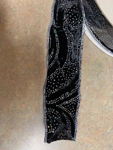 New Roll Of 2.5” X 25 Yards Wire Edge Black Velvet W/ Iridescent Ribbon Roman - Bild 1 von 4