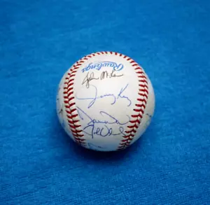 1990 Toronto Blue Jays team autographed baseball 18 nice sigs nm-mt Olerud, Bell - Picture 1 of 8