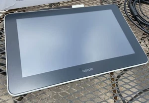 Tablette graphique Wacom One 13,3 pouces avec stylo - Blanc silex - Photo 1/6