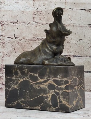 Escultura de bronze de hipopótamo bocejando por Miguel Lopez animal bronze limitado - Imagem 1 de 4
