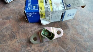 Genuine GM Hinge 15521580 - Picture 1 of 4