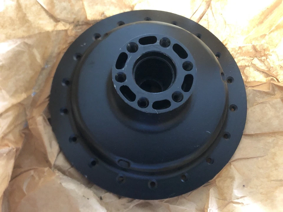 Buje de rueda delantera Suzuki TS185 TS125 TS100 DR125 1977 1978 1979 54110-29300 N.O.S Foto 1 de 4