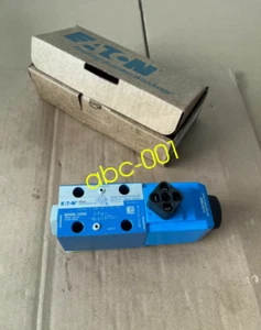 Vickers DG4V-3-2BL-M-U-H7-60 DG4V32BLMUH760 Solenoid Valve Brand - Picture 1 of 3