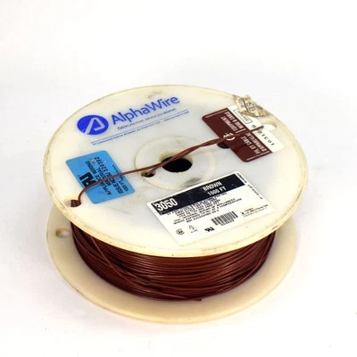 (841 英尺)AlphaWire 3050 棕色 24 AWG (7/32) 300 伏内置连接线 7/32 立方英尺 — 第 1/3 张图片