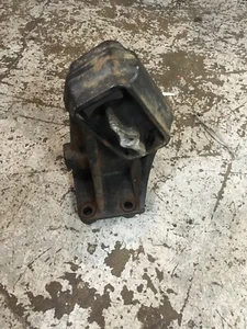 52121815AC 6.7L 6.7 Cummins Engine Mount Bracket LH / DRIVERS SIDE  - Bild 1 von 1