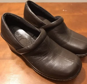 Born B.O.C. Damen Leder geschlossener Rücken Krankenschwester Profi braun Clogs Größe 8/39 - Bild 1 von 9