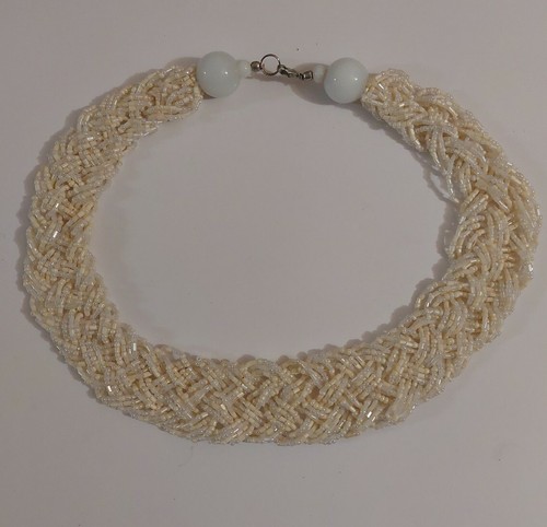 OFF WHITE Collana vintage intrecciata piccola con perline bianco sporco