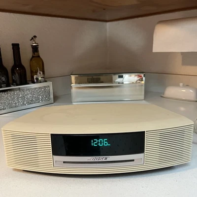 BOSE Wave Music System AM/FM CD Player Clock Radio AWRCC2 AS/IS no remote/1 Cord - Image 1 of 4