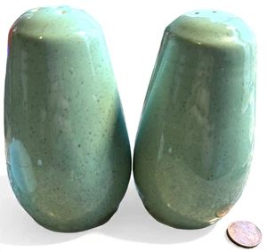 Vintage 1930s Ring Ware Pottery Tall  Range Top Salt And Pepper Shakers Teal - Picture 1 of 3