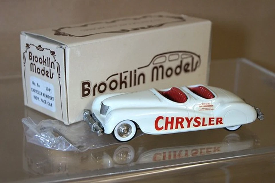 Brooklin Models 8A 1941 Chrysler Newport Indy Pace Car Mint Boxed - Immagine 1 di 1