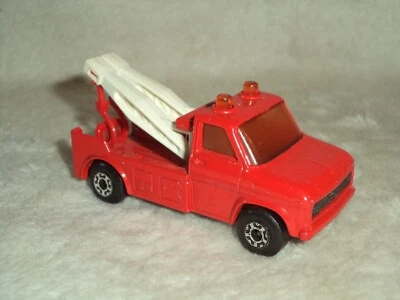 Matchbox Superfast No. 61 Wreck Truck Red Body & Hooks - Image 1 of 4