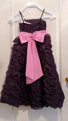 Белый атласный цветок девочки платья дизайн от Sweet Beginnings размер 6, длина пола - Изображение 1 из 3