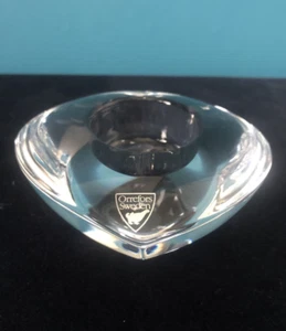 LOVELY ORREFORS CRYSTAL GLASS HEART SHAPED TEA LIGHT HOLDER - Picture 1 of 3