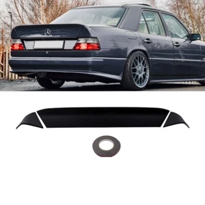 BECQUET DE COFFRE LOOK AMG POUR MERCEDES CLASSE E W124 BERLINE DE 12/84 A 06/95 - Foto 1 di 5