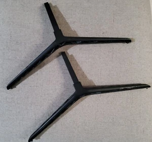 Vizio D70-D3 TV Stand Base Pedestal Legs Pair - No Screws USED SOME SCRATCHES - Picture 1 of 9
