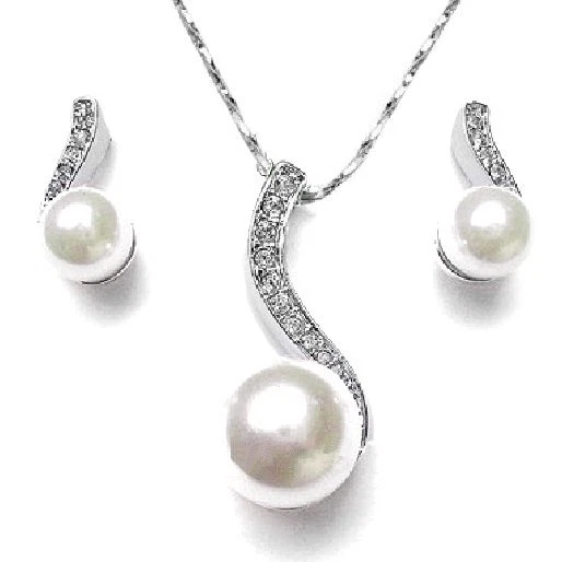 Perlen Set Weiss Hochzeit Braut Schmuckset Strass Kette Ohrringe Ohrstecker NEU - Bild 1 von 1