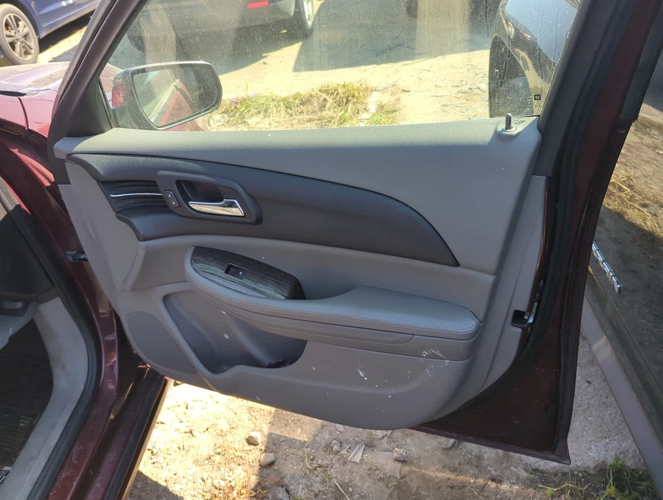 Chevrolet Malibu 2015 pasajero delantero derecho interior panel puerta moldura RU3GQ Foto 1 de 1