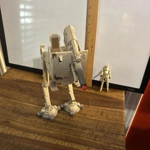 STAR WARS SOLO IMPERIAL AT-DT WALKER COMPLETE WITH MIMBAN MUD STORMTROOPER FIG - Picture 1 of 8