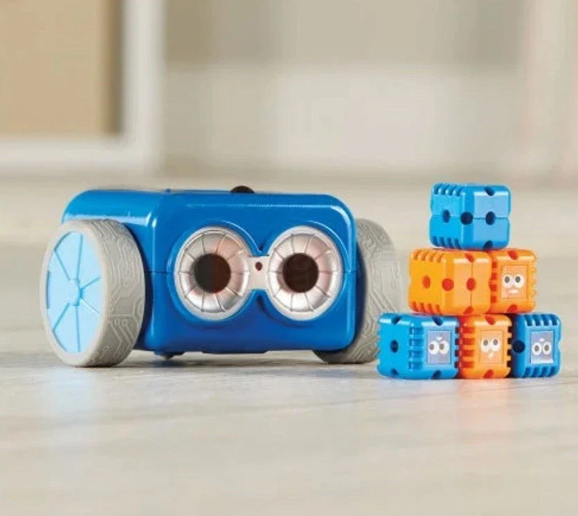 Botley® 2.0 The Coding Robot, el galardonado Botley. ¡Solo robot! Foto 1 de 4