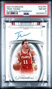 Panini Flawless #FA-TRY Trae Young 2023 automático/25 PSA 8 Hawks - Imagen 1 de 2