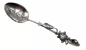 VINTAGE argento sterling CAMDEN ME. Cucchiaio ricordo pesce/tartaruga/conchiglia nautica - Foto 1 di 5