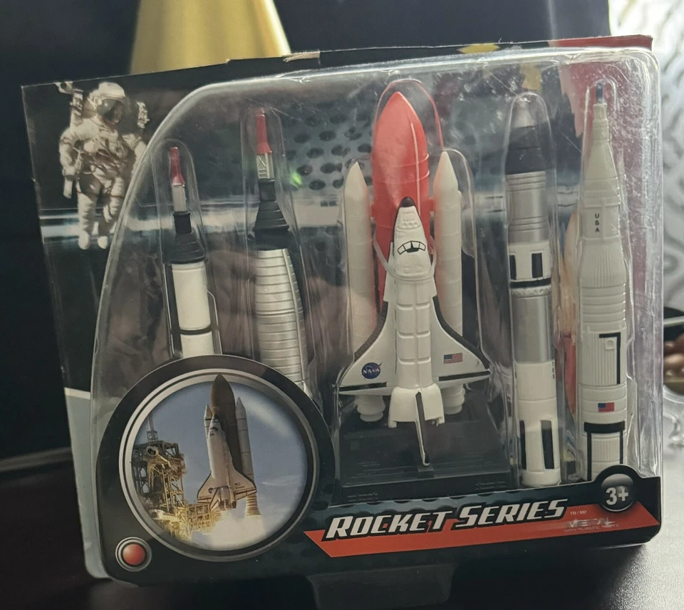 Realtoy Action City Space Mission Rocket Series Redstone Atlas Titán y transbordador Foto 1 de 1