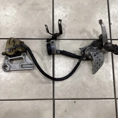 Pinza de freno trasera completa Kawasaki Ninja ZX-9R 2003 usada OEM Foto 1 de 4