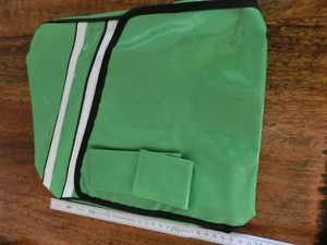 Umhängetasche in grün aus LKW Plane nachhaltig gefertigt - Bild 1 von 6