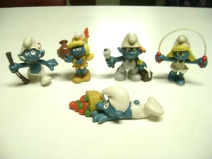 1983 SMURF Fallen Fruit Basket,Tracker, Jump Rope+Indian Smurfette Vinyl Figures - Picture 1 of 11