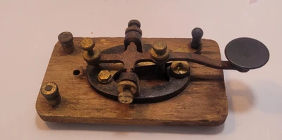 Telegraph Key Signal Electric Mfg. Co.  Key On Board - Image 1 of 4