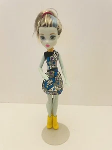 monster high frankie stein doll With Scullette Dress - Picture 1 of 6