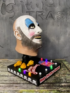 Máscara Capitán Spaulding Casa de 1000 Cadáveres Pantalla Soporte Película de Terror Personalizada - Imagen 1 de 13