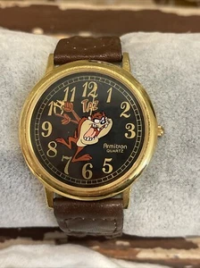 Orologio Armitron Uomo TAZ Acciaio Inox Oro WR Cinturino Pelle Marrone - Foto 1 di 10