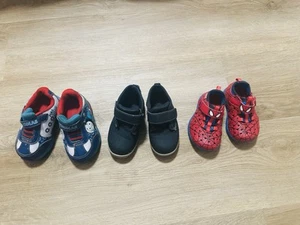 3 pairs of children's sizes 2, size 5 and the spaiderman size 4 - Picture 1 of 7