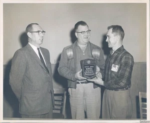 1959 Rc Norrie Egdohl Charles Pulkrabek Kenworth Motor Corp Pressphoto 8X10 - Picture 1 of 2