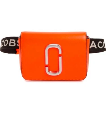 BOLSO CINTURÓN CUERO CONVERTIBLE A BANDOLERA MARC JACOBS HIP SHOT Foto 1 de 4