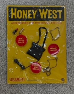 Honey West Puppe/Action Figur Zubehör Set Gilbert 1966 - Bild 1 von 3