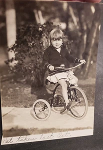 Patricia Gall Riding Tricycle 1930s? Mitchell Field New York Old Photo - Picture 1 of 3