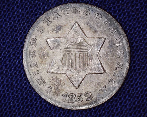 1852 3 Cent Silver Trime Very Nice  Circulated Coin V-1   #TR97 Cover