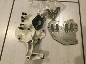 2003 JOHNSON EVINRUDE 15HP Intake MANIFOLD 0435460 LEAF PLATE 0390050 - Picture 1 of 5