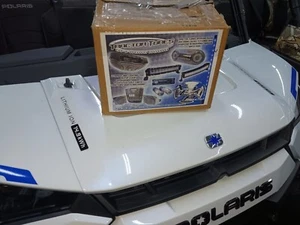 KIT DE TABLERO DE MELODÍAS DE TRACTOR RADIO PARA POLARIS RANGER TAMAÑO MEDIANO **NUEVA CAJA ABIERTA** - Imagen 1 de 4