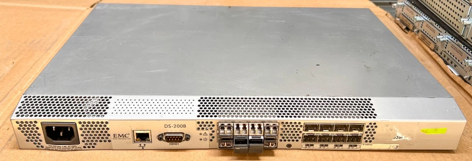 EMC ² 100-652-024 SilkWorm 200E DS-200B Fibre Channel Switch - Image 1 of 3