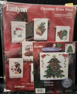 Kits de adornos de friskies de punto de cruz de Navidad ('92) y cinta de seda para árbol de Navidad ('01) - Imagen 1 de 7