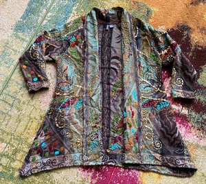 Anu Strickjacke Damen klein Wolle Kunst vorne offen bestickt drapiert Boho - Bild 1 von 10