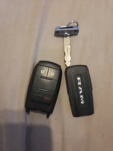 OEM 2019-2024 DODGE RAM SMART KEY FOB KEYLESS REMOTE GQ4-76T 3 Bt. Mint - Picture 1 of 2