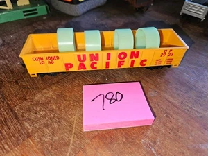 HO GUAGE OPEN GONDOLA WITH LOAD, UNION PACIFIC, SEE PHOTOS FOR DETAILS - Picture 1 of 4