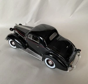 Signature Models 1936 Pontiac Deluxe Coupe Black 1/18 Scale Diecast Model Car - Picture 1 of 17