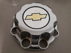 CHEVY 2500 SILVERADO SUBURBAN 1999-2010 OEM WHEEL CENTER CAP CHROME 15039488 - Picture 1 of 7