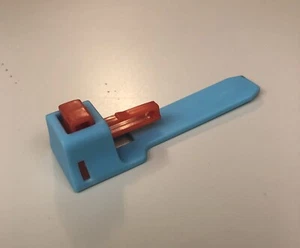 General Mills Cereal 2005 NASCAR Baby Blue & Hot Pink Original Race Car Launcher - Picture 1 of 7